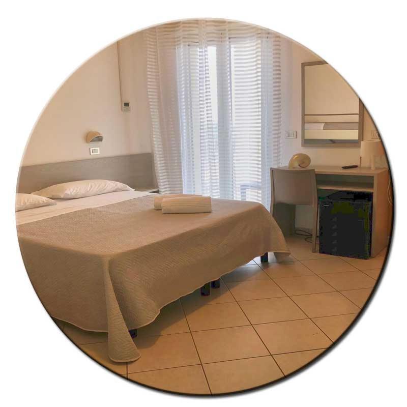 Hotel Amedea Cervia Exterior photo