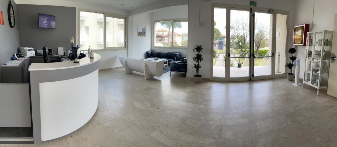 Hotel Amedea Cervia Exterior photo