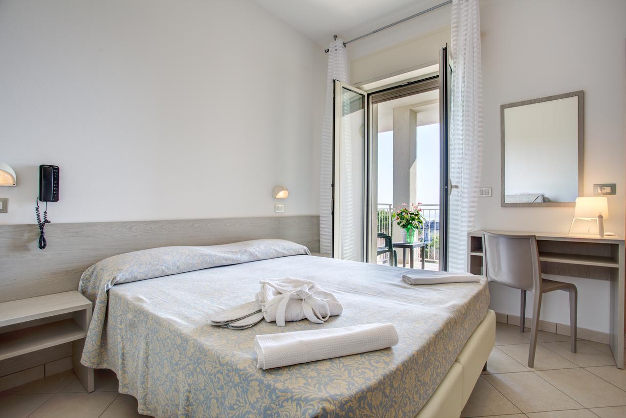 Hotel Amedea Cervia Exterior photo